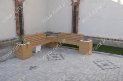 نیمکت چوب پلاست